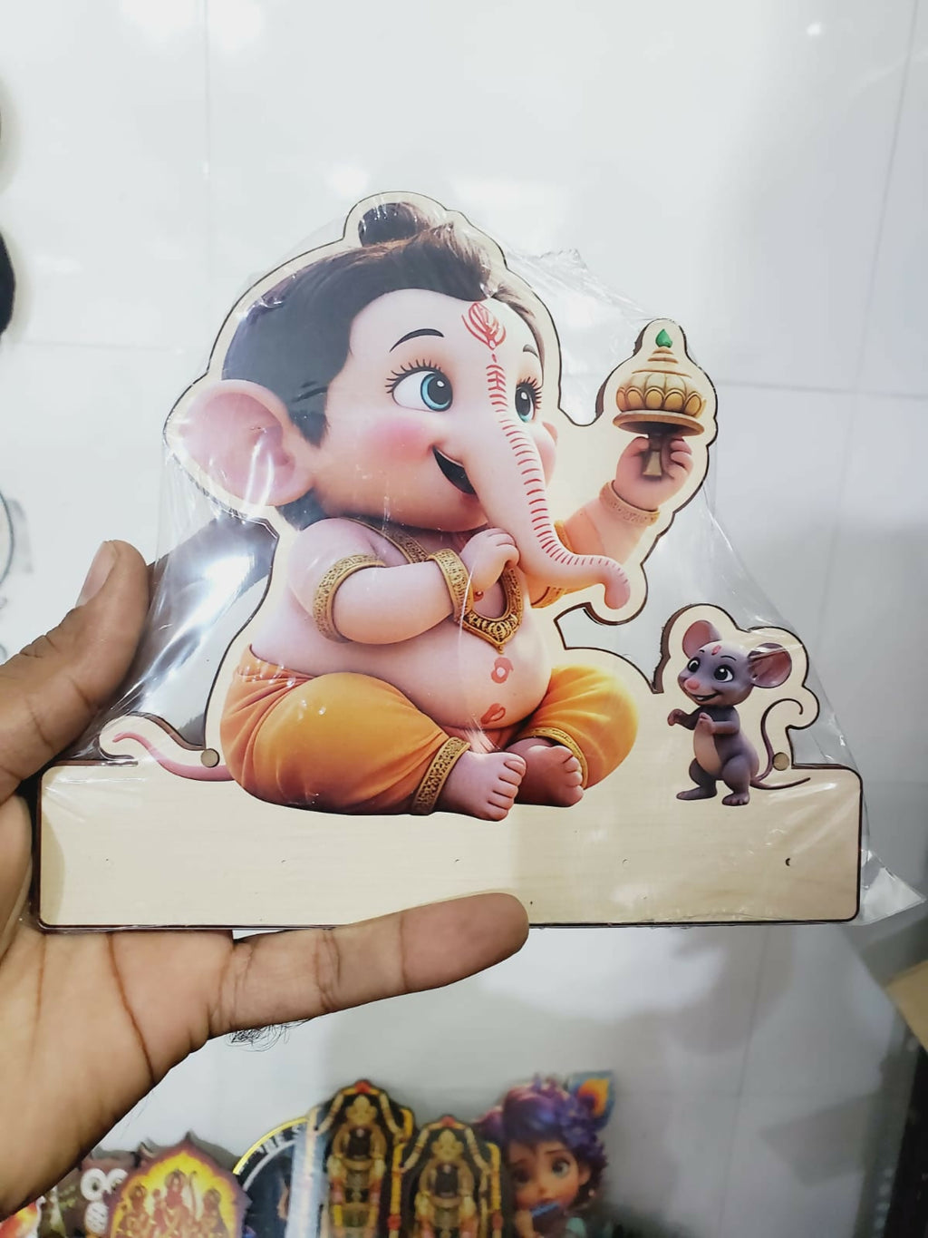Baby Ganesha Wooden Key Holder – Devotional Wall Organizer (5 Hooks)